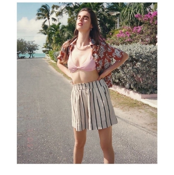 𝅺Urban Outfitters JOSIE LINEN Striped Pull-On Short - Picture 3 of 10